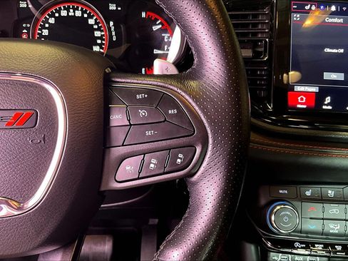 Used 2025 Dodge Durango GT AWD/4WD image 13