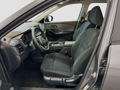 Used 2023 Nissan Rogue S AWD/4WD image 13