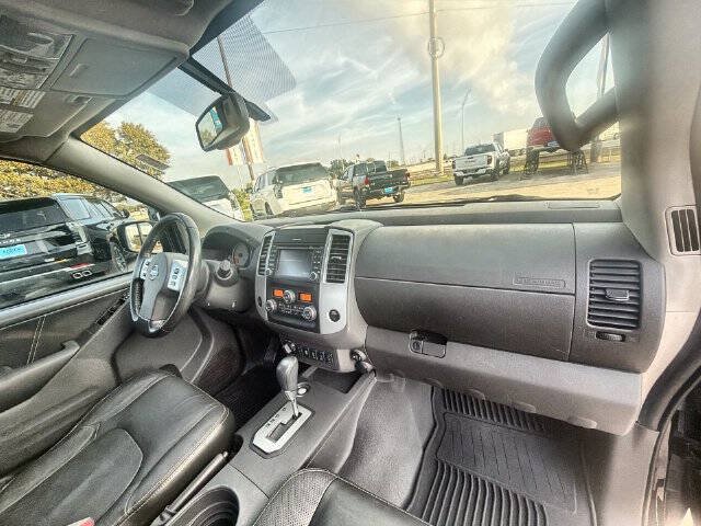 Used 2020 Nissan Frontier PRO-4X w/ Pro-4x Utility Package AWD/4WD image 27