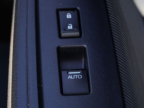 Used 2010 Honda Accord LX-P image 26