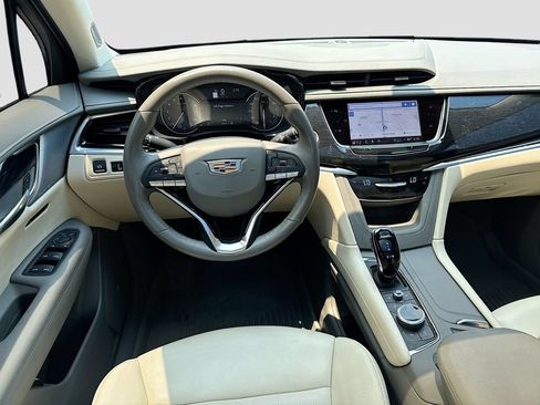 Used 2024 Cadillac XT6 Premium Luxury w/ LPO, Floor Liner Package AWD/4WD image 25