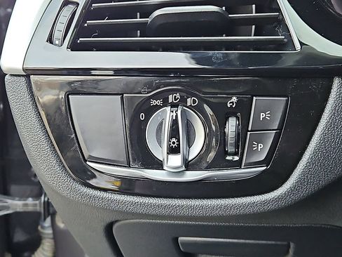 Used 2023 BMW 530i xDrive w/ Premium Package image 25