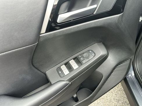 Used 2024 Mitsubishi Outlander SE AWD/4WD image 17