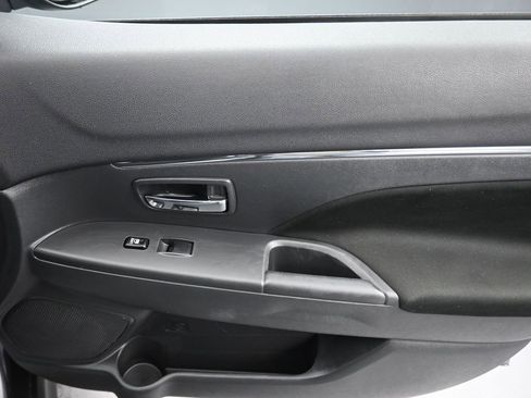 Used 2023 Mitsubishi Outlander Sport ES image 32