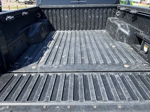 Used 2018 Toyota Tacoma TRD Off-Road AWD/4WD image 19