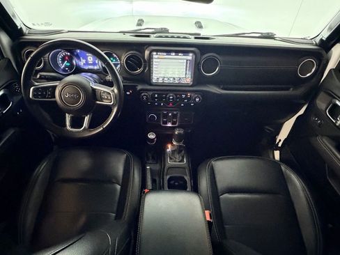 Used 2021 Jeep Wrangler Unlimited Sahara AWD/4WD image 13