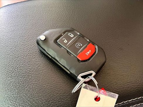 Used 2021 Jeep Wrangler Unlimited Rubicon image 31