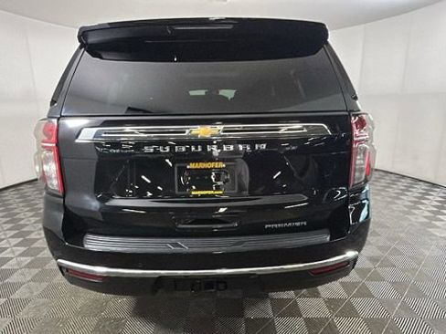 Used 2023 Chevrolet Suburban LT w/ LT Signature Plus Package AWD/4WD image 4