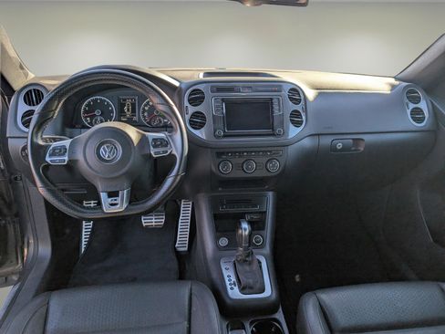 Used 2016 Volkswagen Tiguan R-Line image 12