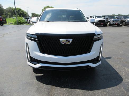 Used 2023 Cadillac Escalade Sport w/ Touring Package AWD/4WD image 13