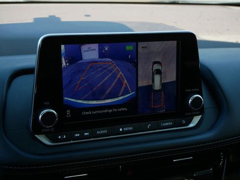 Used 2023 Nissan Rogue SL image 19