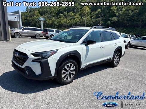 Used 2024 Subaru Outback Premium image 1