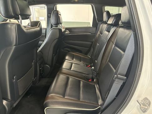 Used 2014 Jeep Grand Cherokee Overland AWD/4WD image 29