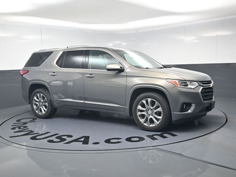 Used 2019 Chevrolet Traverse Premier w/ LPO, Floor Liner Package AWD/4WD image 2