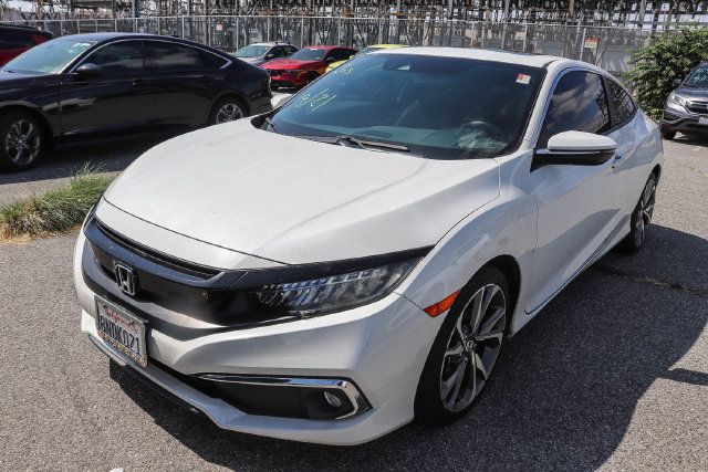 Used 2019 Honda Civic Touring image 3
