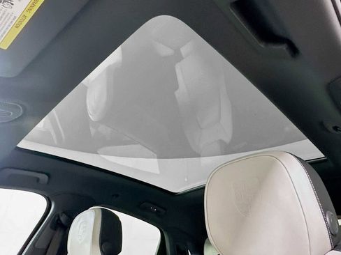 New 2026 Porsche Cayenne S image 21