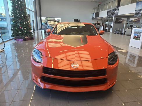 New 2024 Nissan Z Performance w/ Heritage Edition image 2