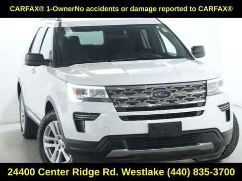 Used 2018 Ford Explorer XLT image 2