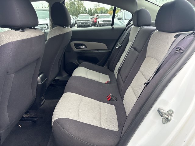 Used 2014 Chevrolet Cruze LS FWD image 12