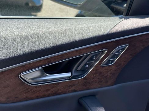 Used 2019 Audi Q8 Premium Plus w/ Premium Plus image 12