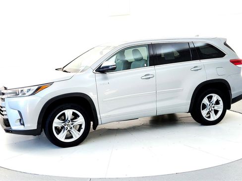 Certified 2019 Toyota Highlander Limited image 3