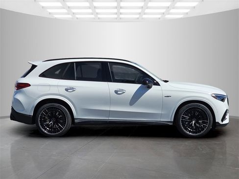 Used 2025 Mercedes-Benz GLC 43 AMG 4MATIC image 7