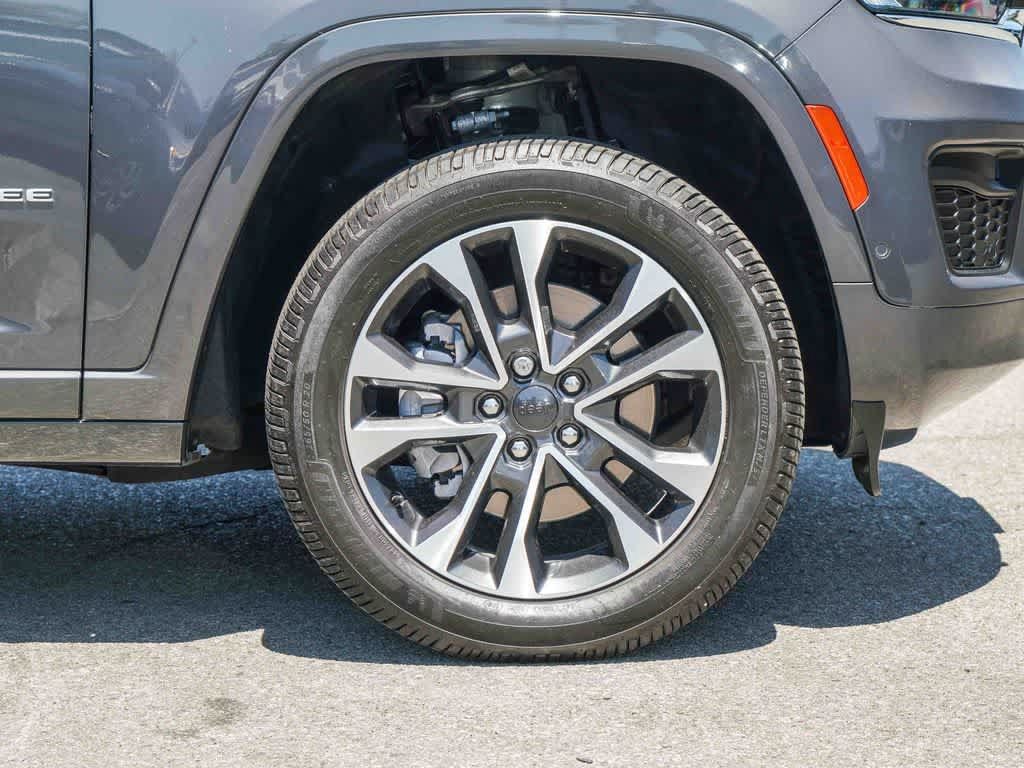 Certified 2024 Jeep Grand Cherokee L Overland AWD/4WD image 10
