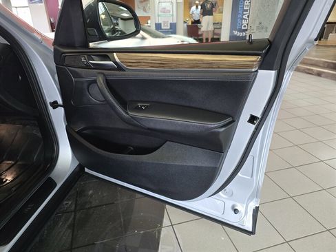 Used 2017 BMW X3 xDrive28i image 16