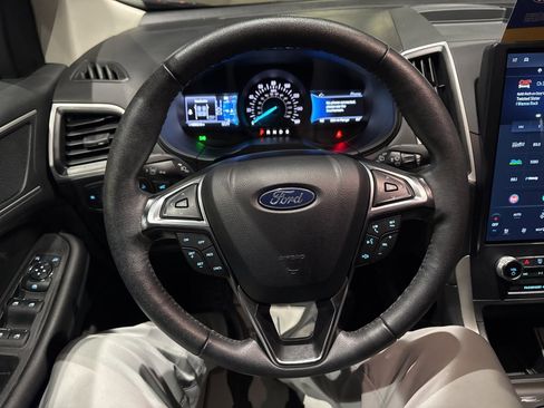 Certified 2024 Ford Edge SEL w/ Convenience Package image 27