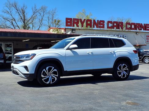 Used 2021 Volkswagen Atlas SEL Premium image 18