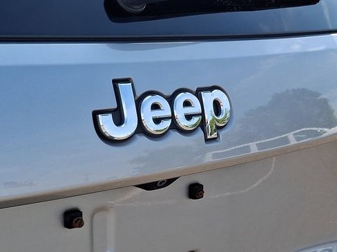 Used 2018 Jeep Grand Cherokee Limited AWD/4WD image 33