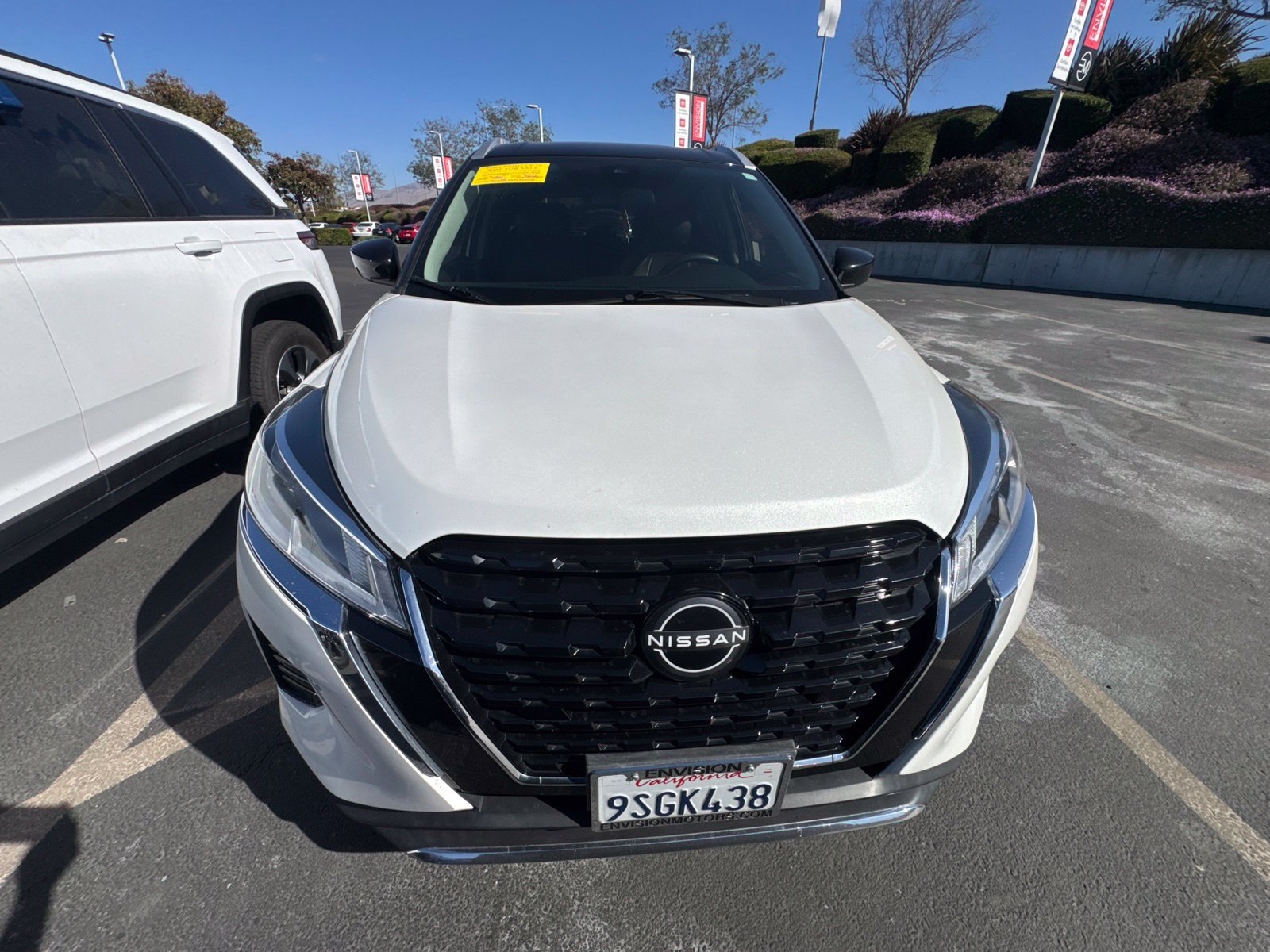 Used 2023 Nissan Kicks SV FWD image 2