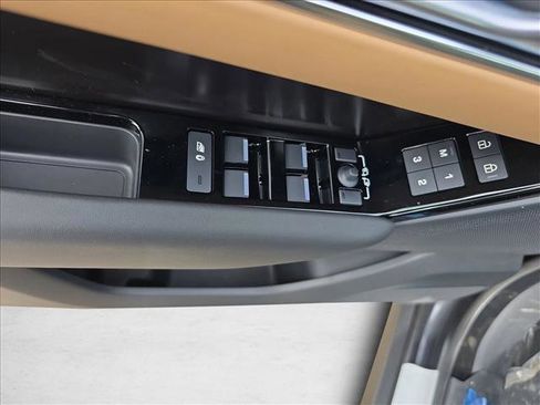 New 2026 Land Rover Range Rover Velar Autobiography image 26