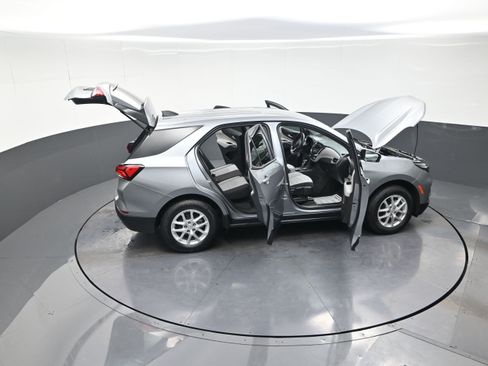 Used 2023 Chevrolet Equinox LS w/ LS Convenience Package AWD/4WD image 14