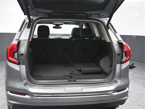 Used 2023 GMC Terrain Denali image 6