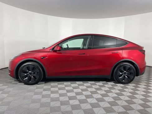 Used 2024 Tesla Model Y Long Range image 6