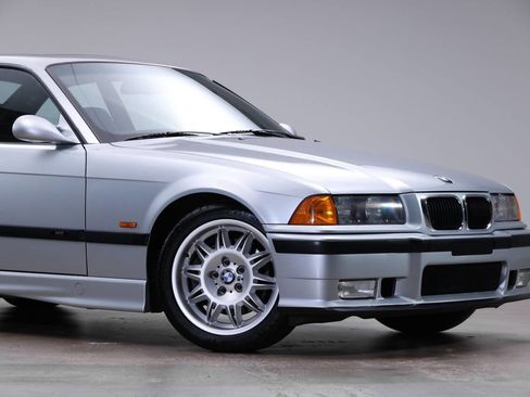 Used 1998 BMW M3 Coupe image 9