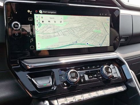 New 2025 GMC Sierra 2500 Denali w/ Denali Reserve Package image 9