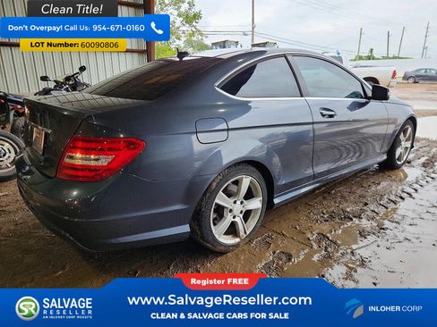 Used 2013 Mercedes-Benz C 250 Coupe image 4