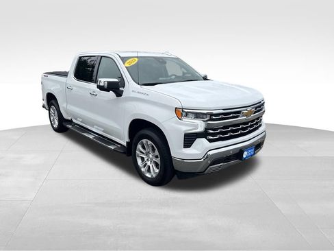 Used 2023 Chevrolet Silverado 1500 LTZ w/ LTZ Convenience Package II AWD/4WD image 14