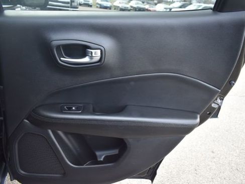 Used 2020 Jeep Compass Latitude image 38