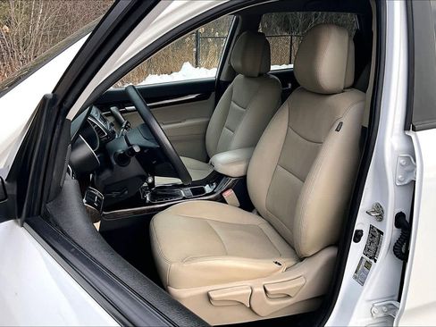 Used 2014 Kia Sorento LX image 8