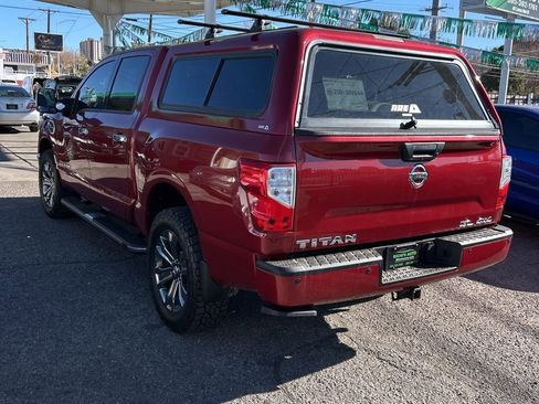 Used 2017 Nissan Titan SL w/ Chrome Package image 4