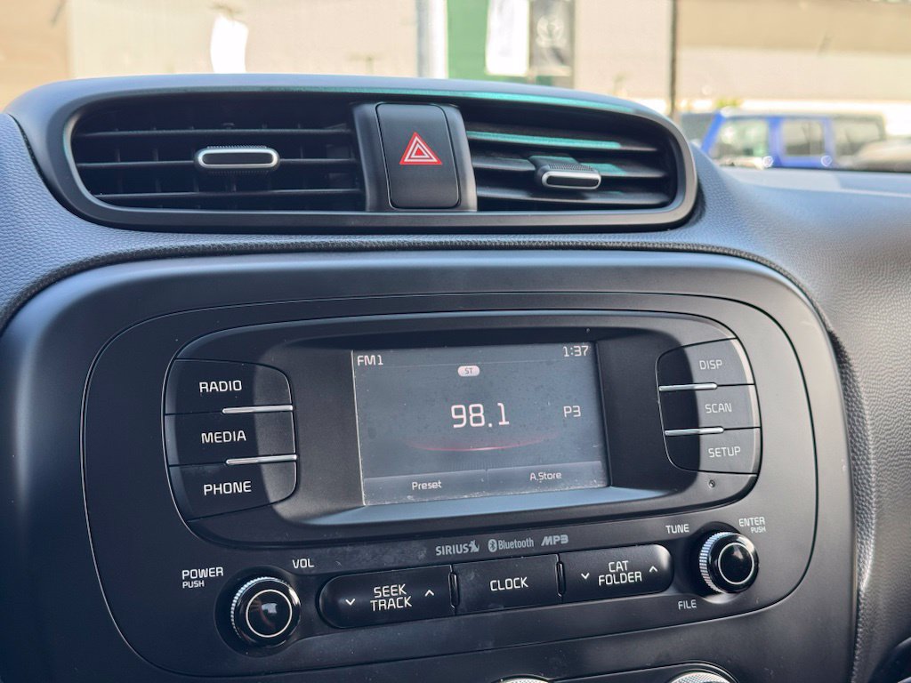 Used 2016 Kia Soul + FWD image 14