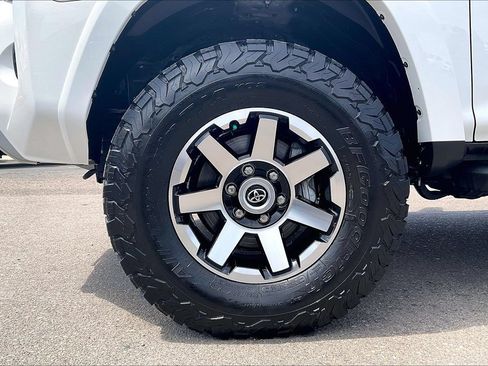 Used 2024 Toyota 4Runner TRD Off-Road Premium w/ Moonroof Package AWD/4WD image 7