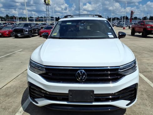 Used 2022 Volkswagen Tiguan SE R-Line AWD/4WD image 11