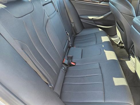 Used 2021 BMW 540i w/ Convenience Package image 26