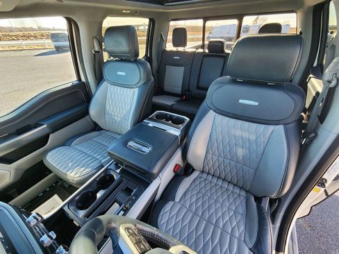 Used 2023 Ford F150 Limited image 10