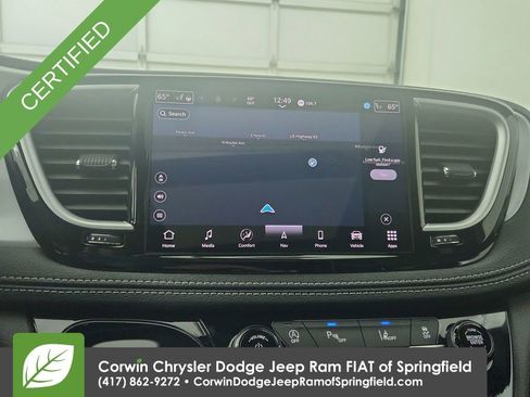 Certified 2025 Chrysler Pacifica Limited image 26