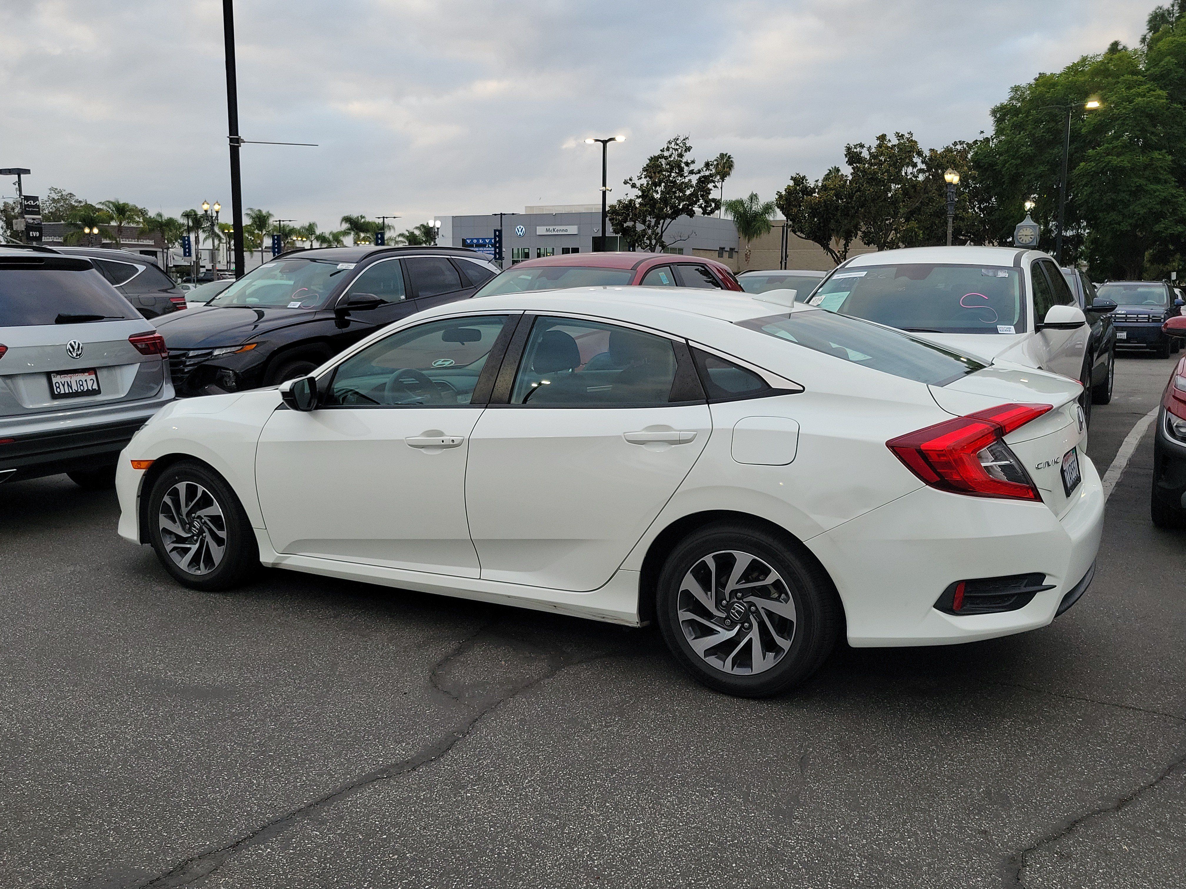 Used 2017 Honda Civic EX image 3